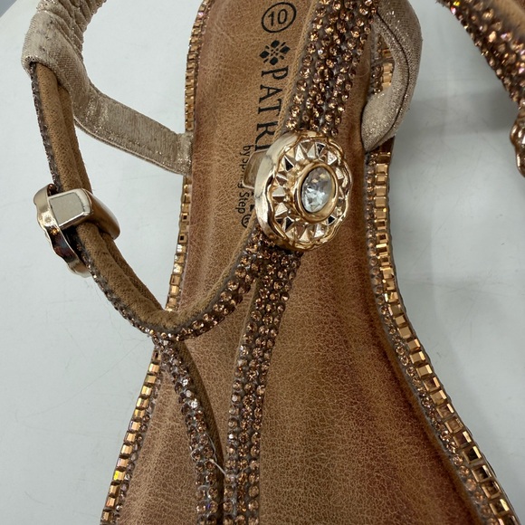 Patrizia Charmer Wedge Sandal with Crystal & Gold Shimmer Ankle Strap Size 10 - Picture 13 of 15